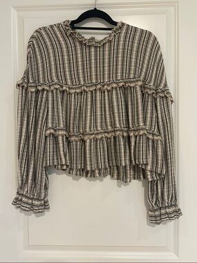 PILCRO Long sleeve Ruffle Tiered babydoll Blouse in Cream and Black